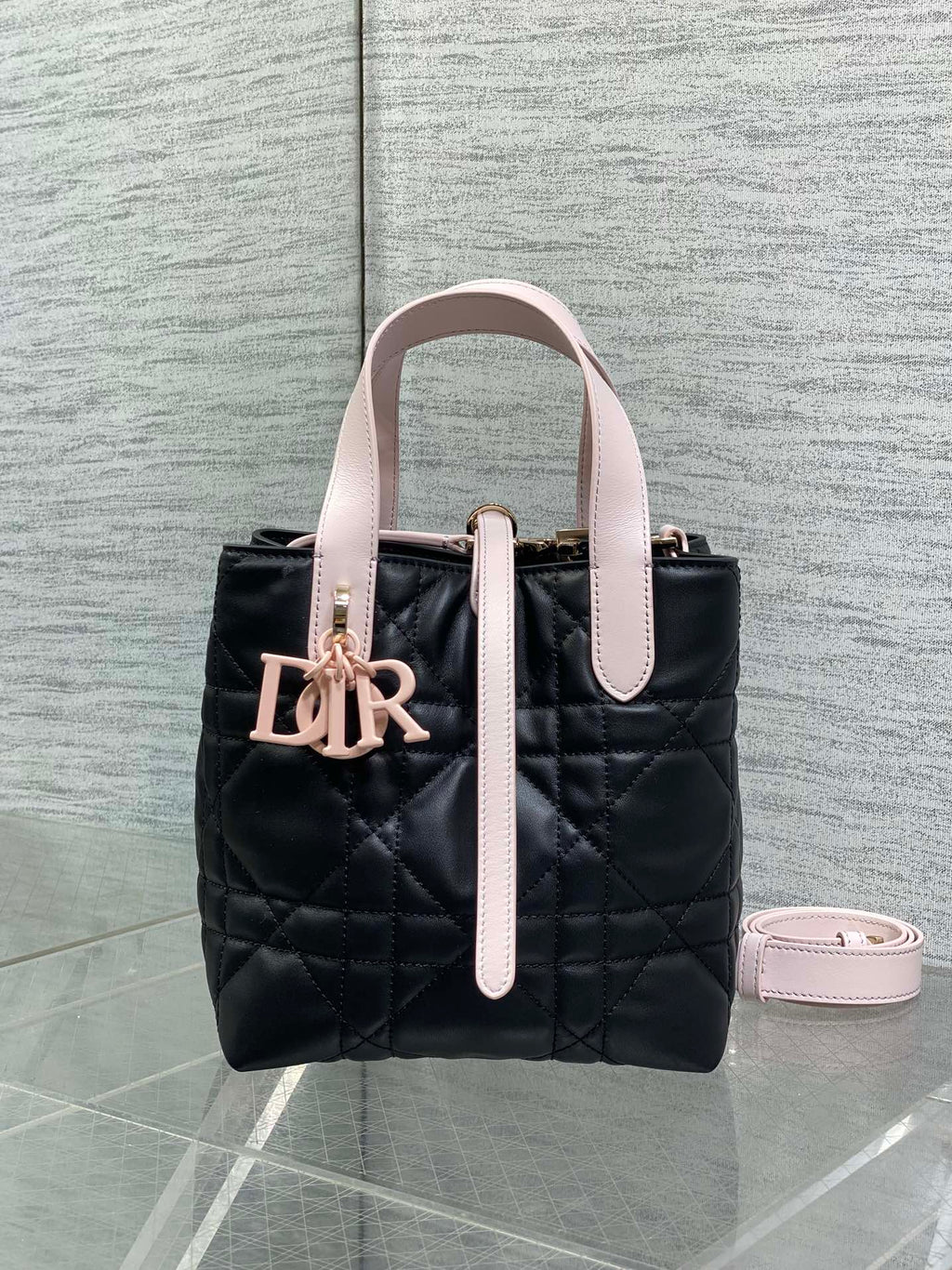 Small Dior Toujours Vertical Tote Bag - Black Pink Macrocannage Calfskin – M2835 - Default Title - View 3
