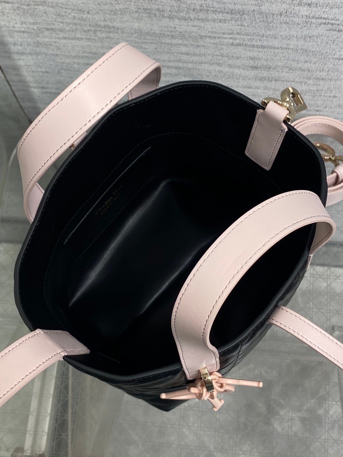 Small Dior Toujours Vertical Tote Bag - Black Pink Macrocannage Calfskin – M2835 - Default Title - View 9