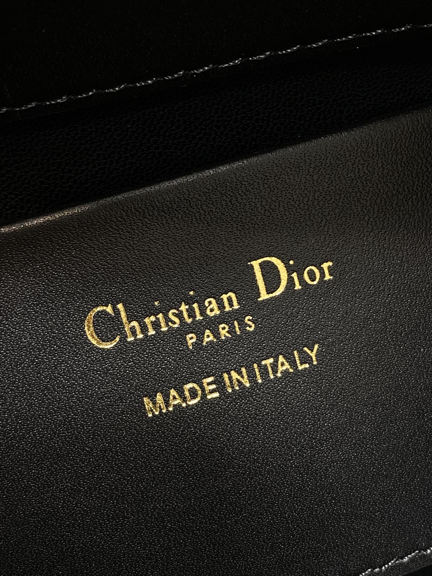 Small Dior Toujours Vertical Tote Bag - Black Pink Macrocannage Calfskin – M2835 - Default Title - View 10