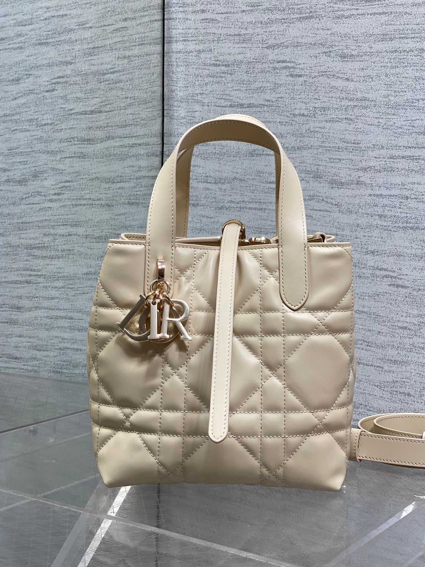 Macrocannage Calfskin Small Dior Toujours Vertical Tote – M2835 – Apricot - Default Title - View 3