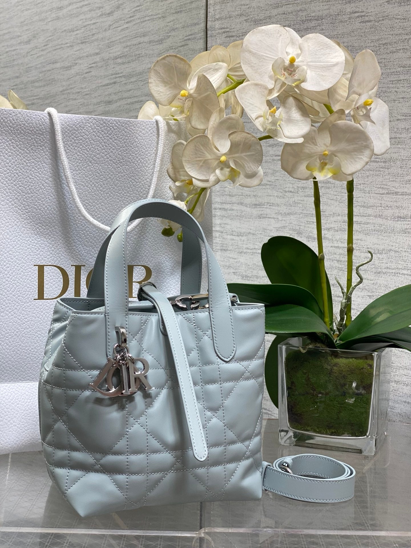Dior Toujours – Small – Vertical Tote – Macrocannage Calfskin – Blue – M2835 - Default Title - View 1