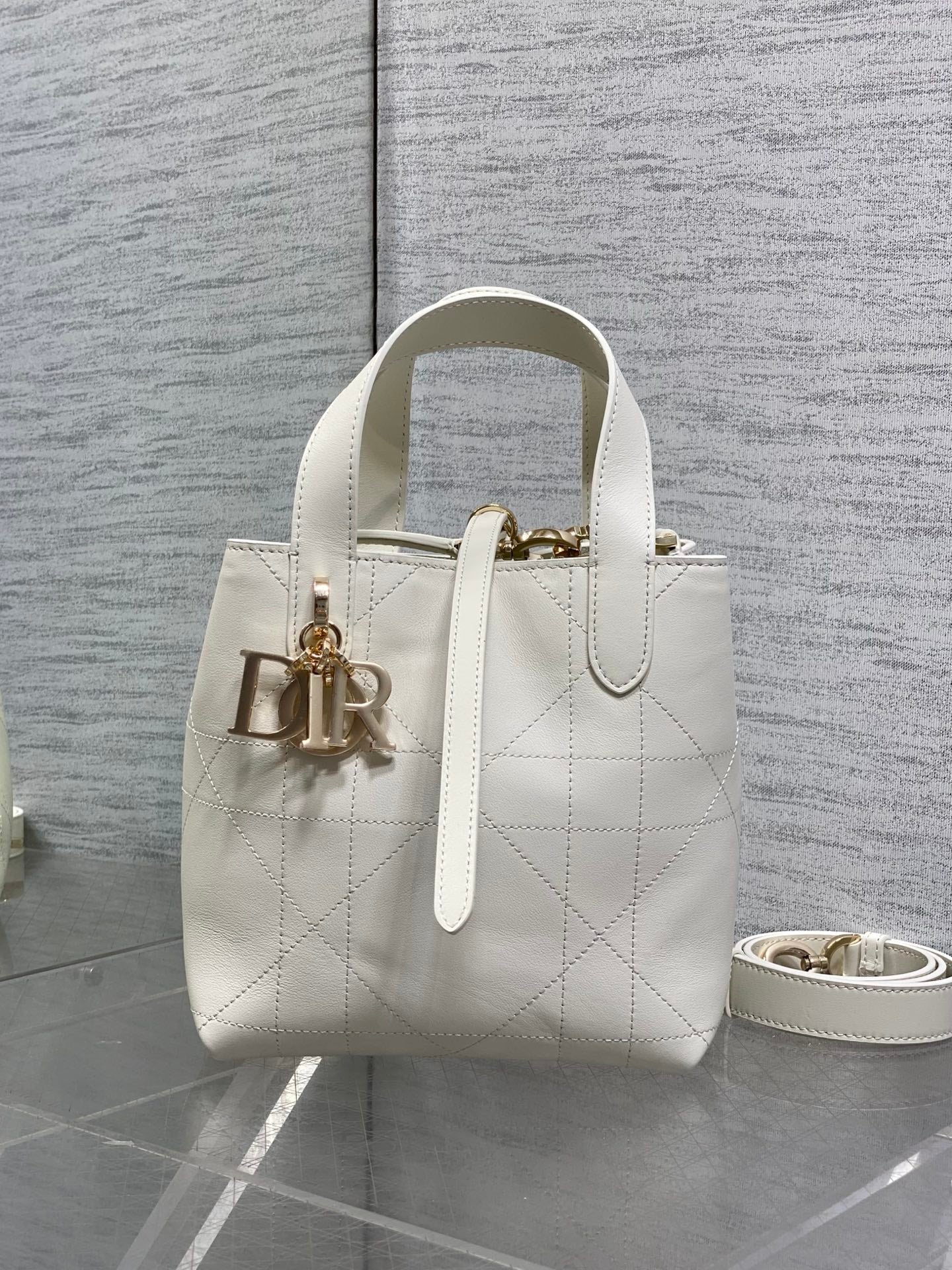 Small Dior Toujours Vertical Tote Bag – Latte Flat Macrocannage Calfskin – M2835 - Default Title - View 3