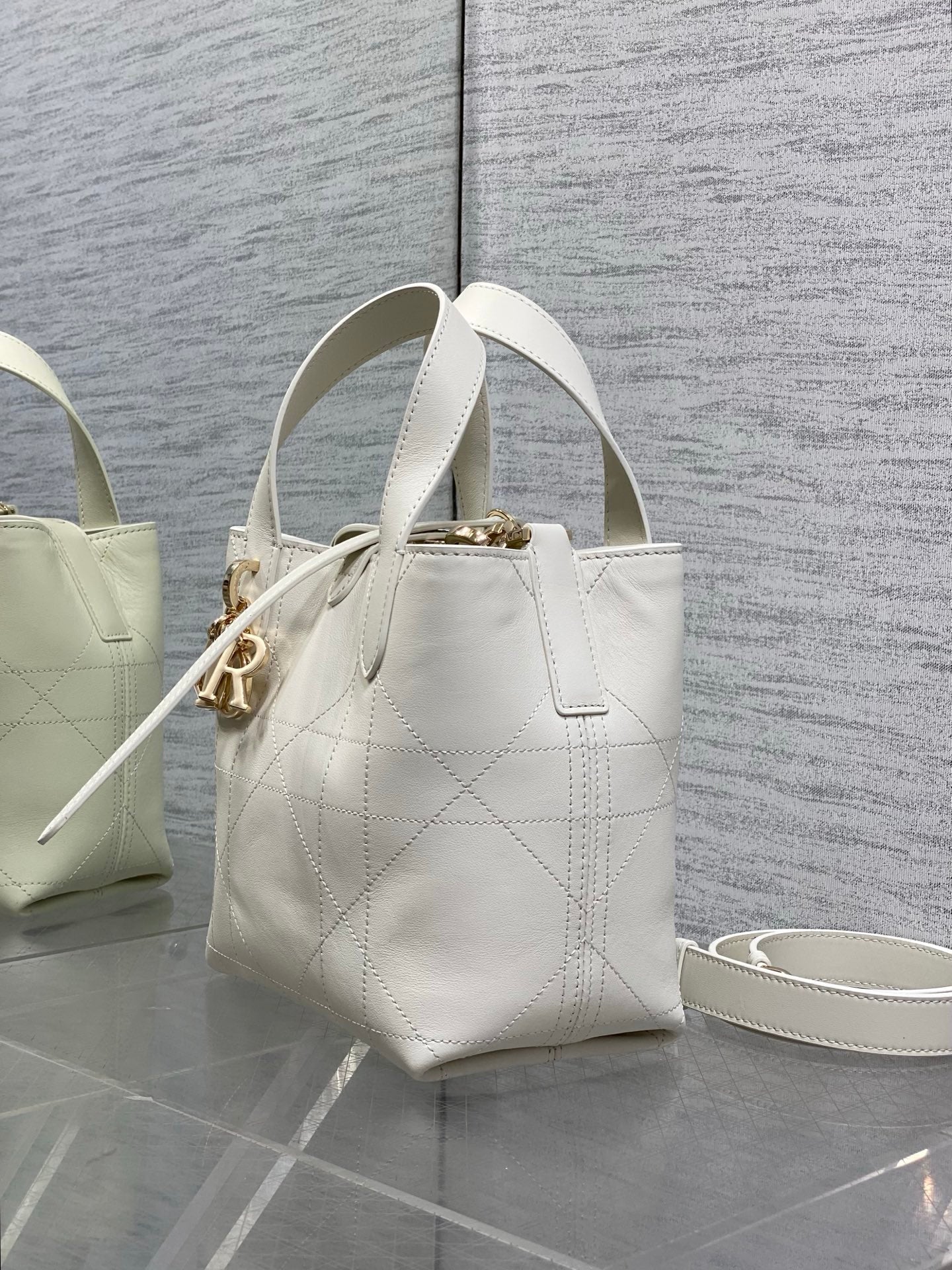 Small Dior Toujours Vertical Tote Bag – Latte Flat Macrocannage Calfskin – M2835 - Default Title - View 7