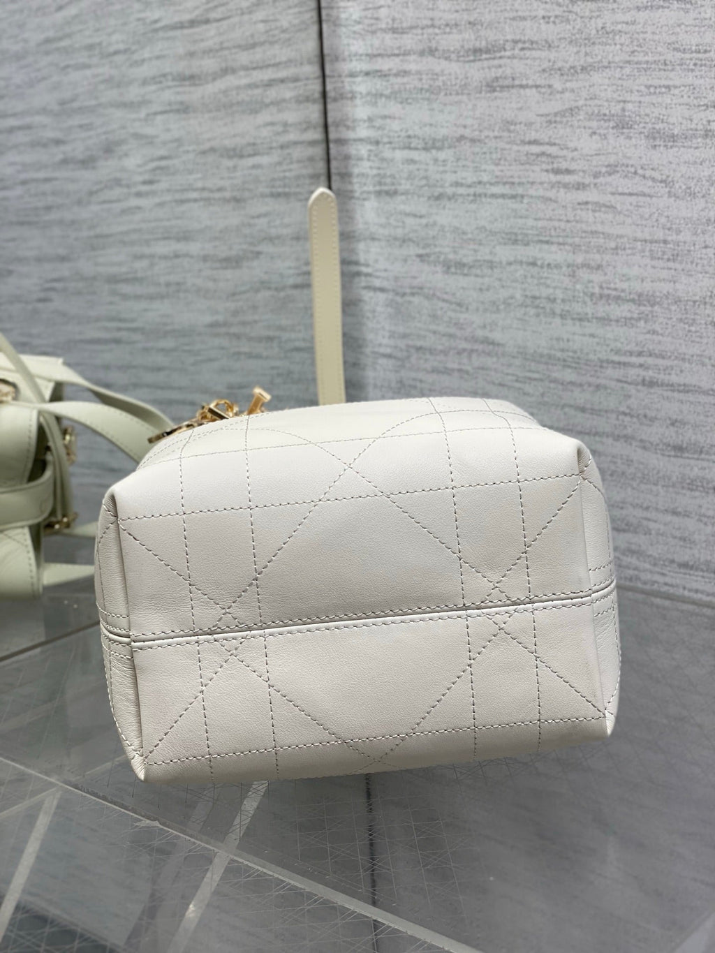 Small Dior Toujours Vertical Tote Bag – Latte Flat Macrocannage Calfskin – M2835 - Default Title - View 8