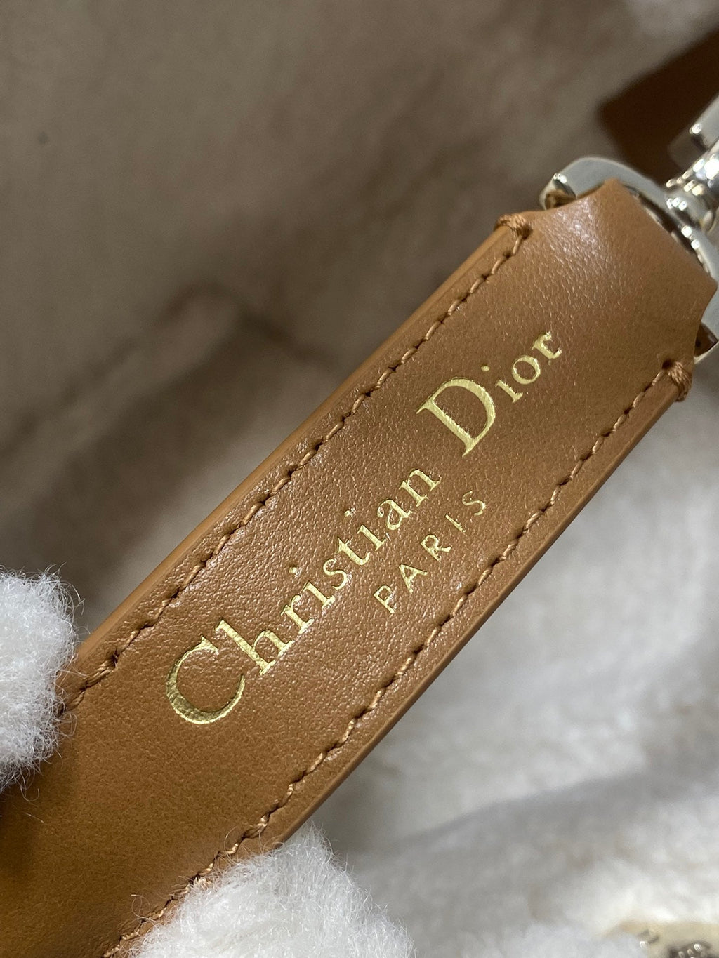 Small Dior Toujours Vertical Tote Bag – Beige Suede & Wool – M2835 - Default Title - View 6