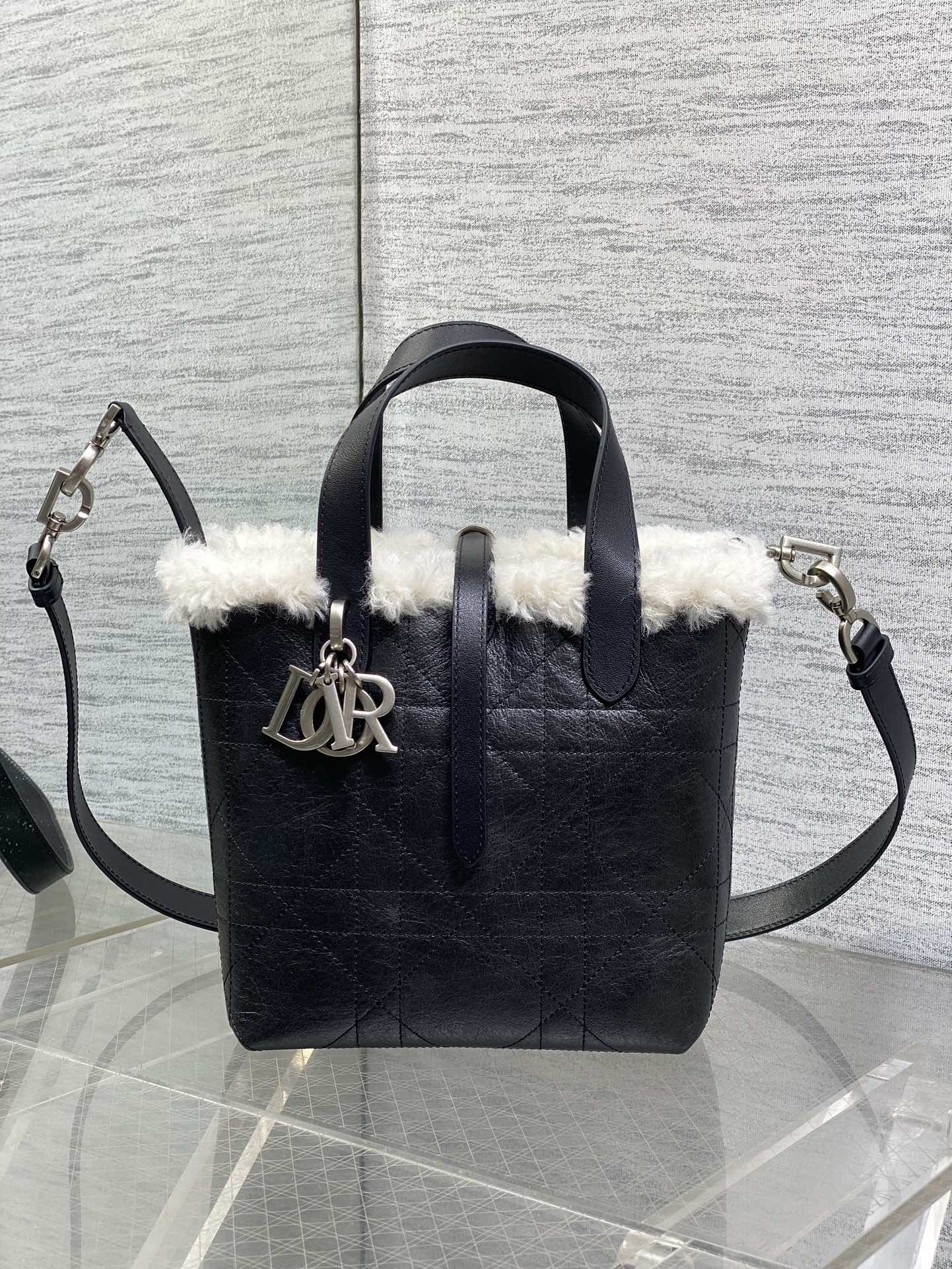 Small Dior Toujours Vertical Tote Bag – Black Suede & Wool – M2835 - Default Title - View 3