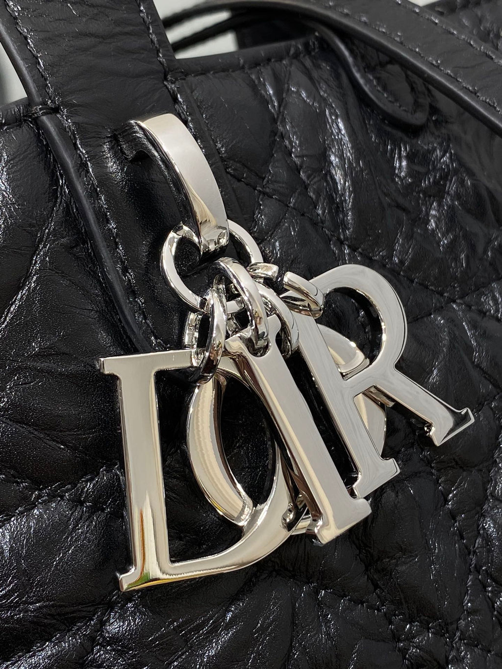 Small Dior Toujours Vertical Tote Bag -M2835 - Black Macrocannage Crinkled Calfskin - Default Title - View 4