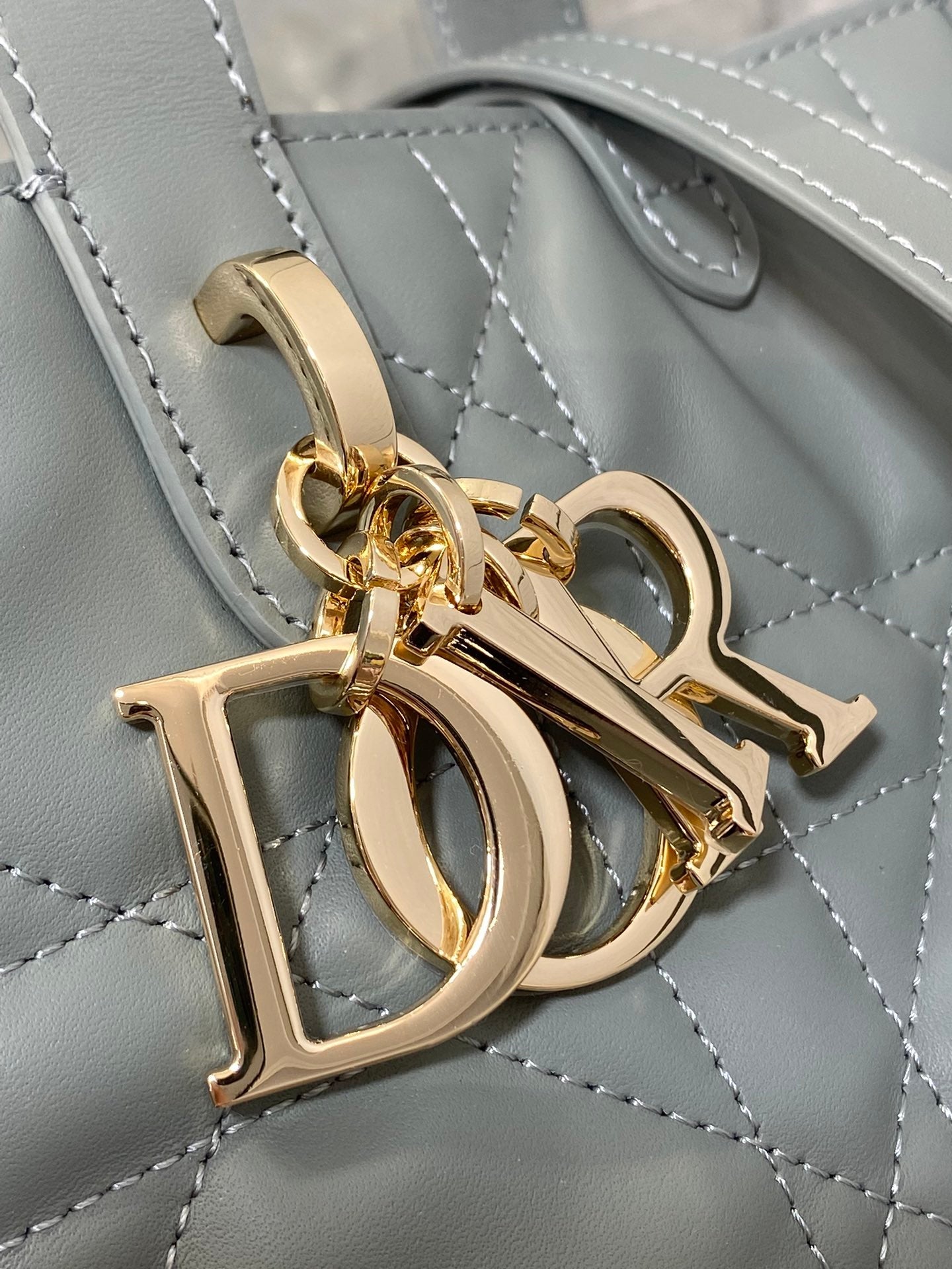 Small Dior Toujours Vertical Tote Bag – M2835 - Gray Macrocannage Calfskin - Default Title - View 4