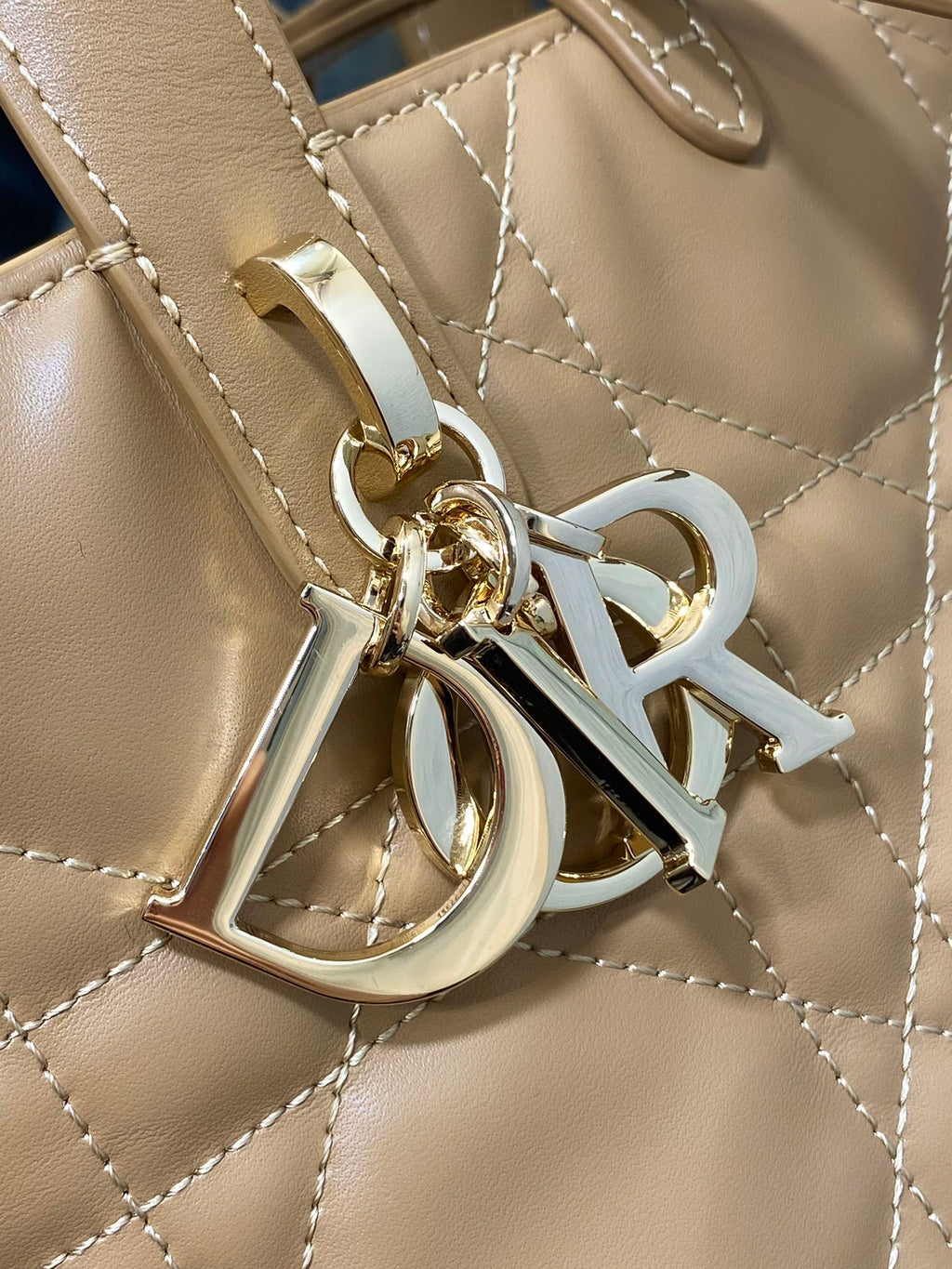 Small Dior Toujours Vertical Tote Bag – M2835 - Brown Macrocannage Calfskin - Default Title - View 4