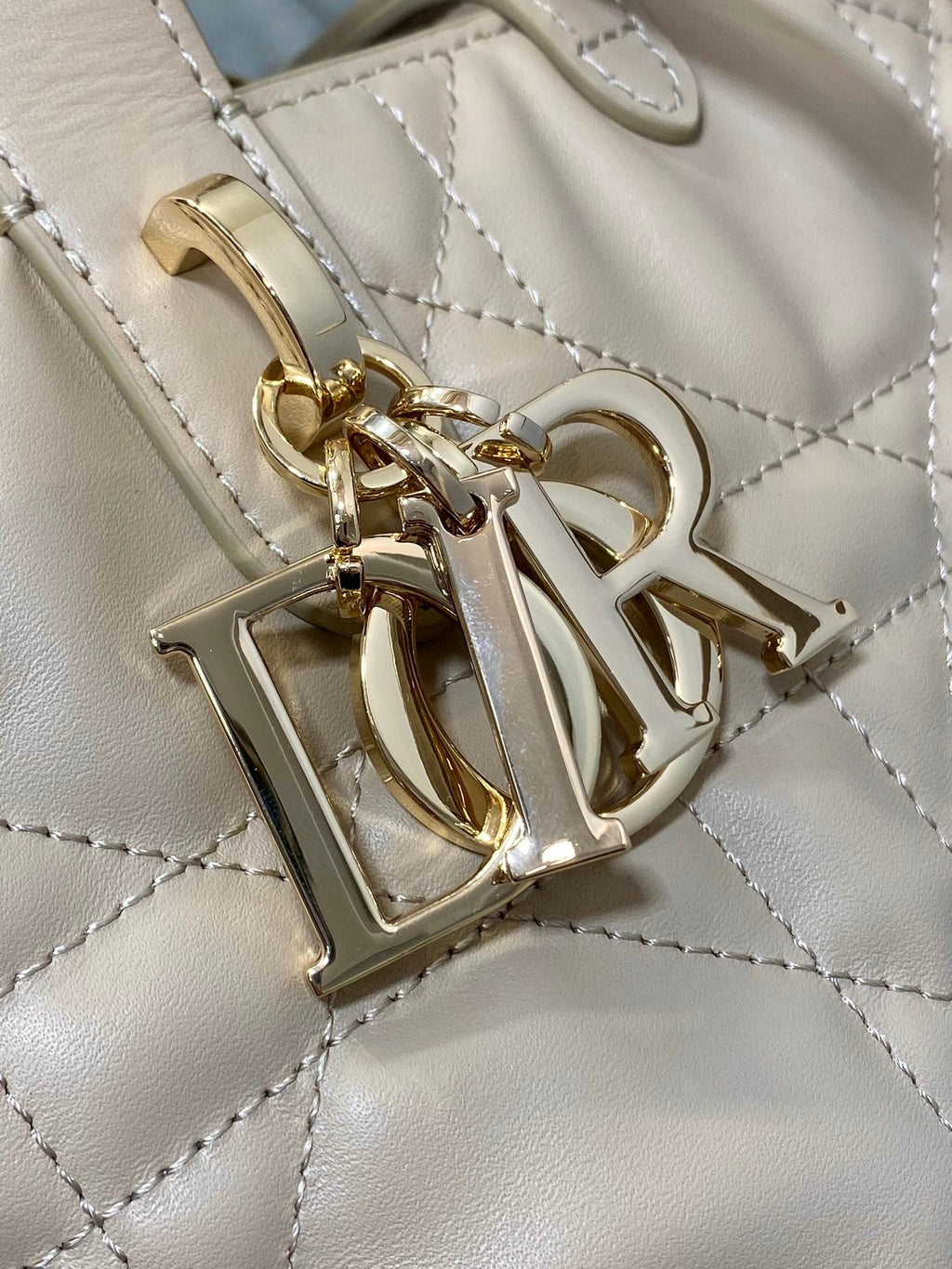Small Dior Toujours Vertical Tote Bag – Dark Beige Macrocannage Calfskin – M2835 - Default Title - View 4