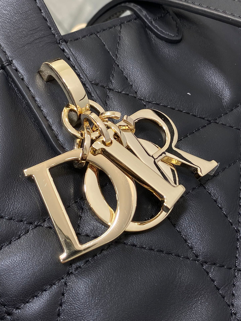 Small Dior Toujours Vertical Tote Bag - M2835 - Black Macrocannage Calfskin - Default Title - View 5