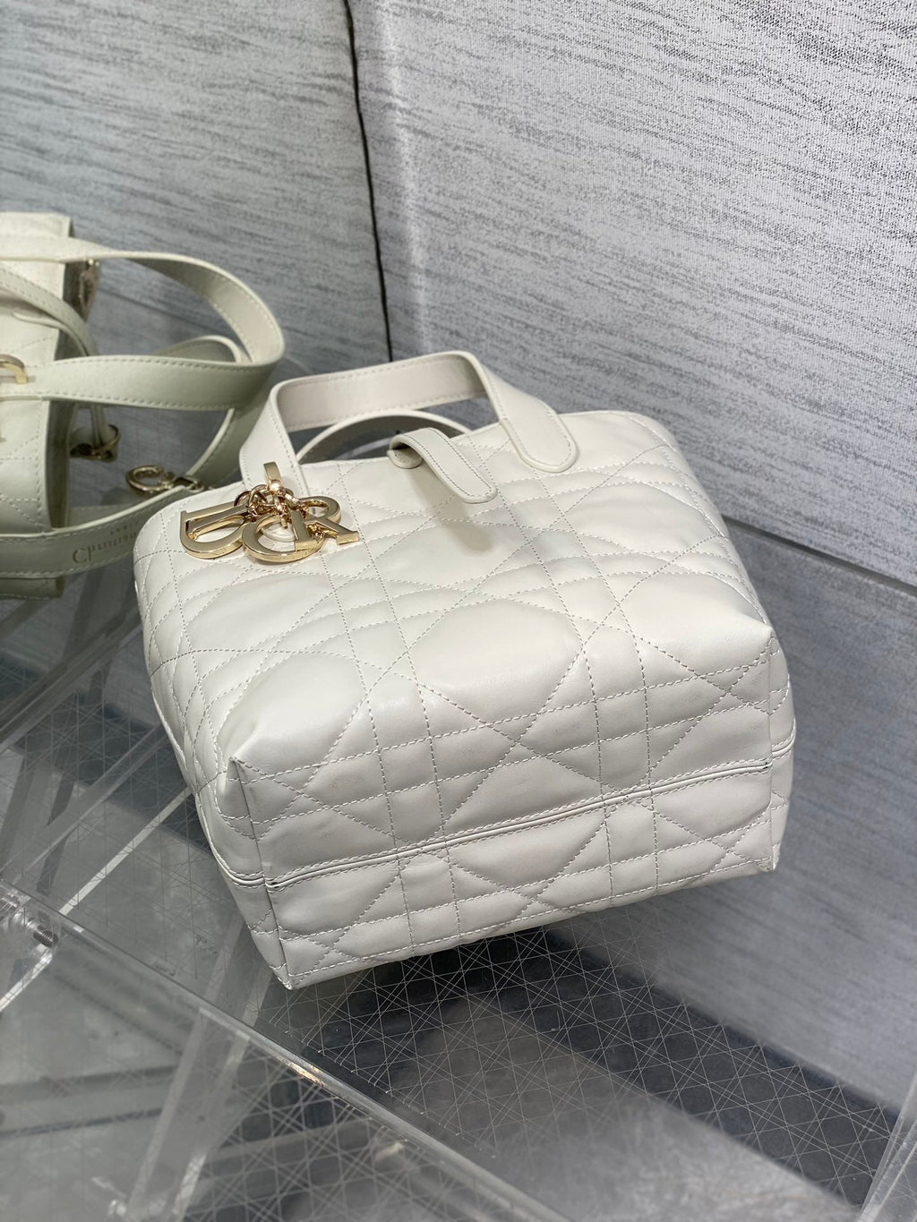 Small Dior Toujours Vertical Tote Bag – White Macrocannage Calfskin – M2835 - Default Title - View 8