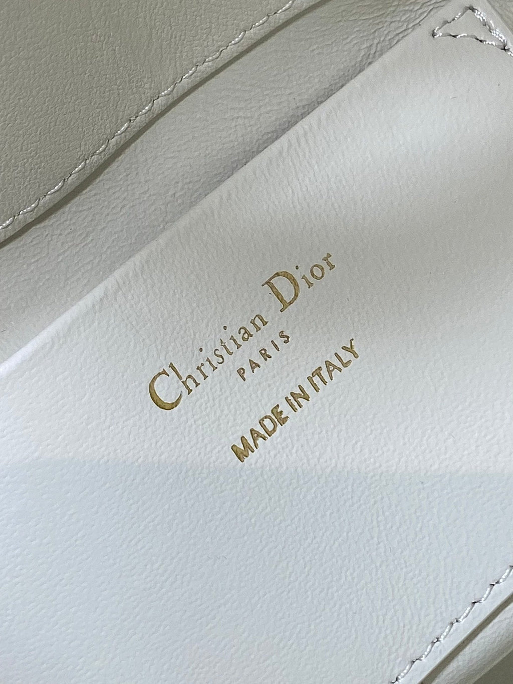 Small Dior Toujours Vertical Tote Bag – White Macrocannage Calfskin – M2835 - Default Title - View 10