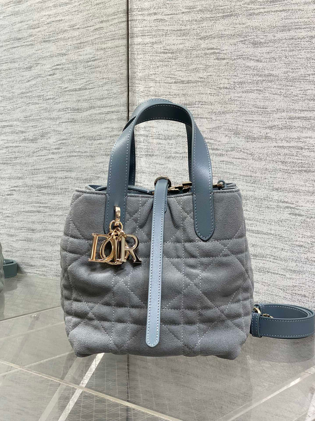 Small Dior Toujours Vertical Tote Bag – Gray Suede – M2835 - Default Title - View 3