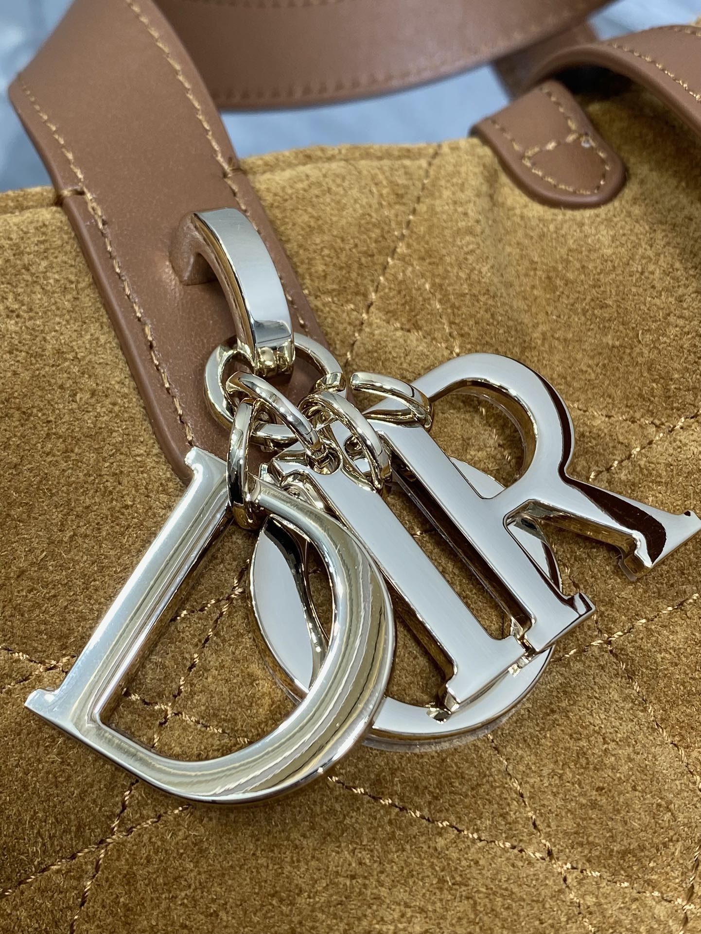 Small Dior Toujours Vertical Tote Bag – Brown Suede – M2835 - Default Title - View 4