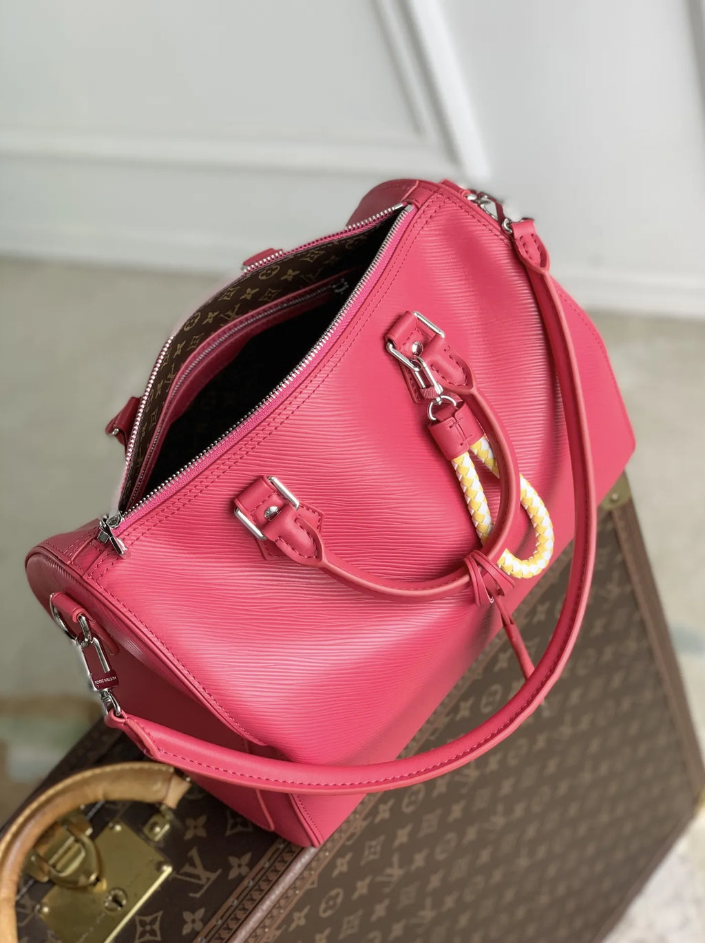Louis Vuitton Speedy Soft 30 Bag, M29466 Rose Miami Cowhide leather