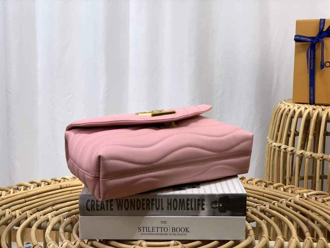 Louis Vuitton M59985 LV New Wave Chain Bag Rose Ballerine Pink