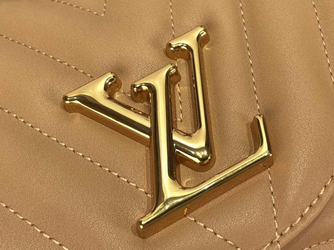 Louis Vuitton M59349 LV New Wave Chain Bag Arizona Beige