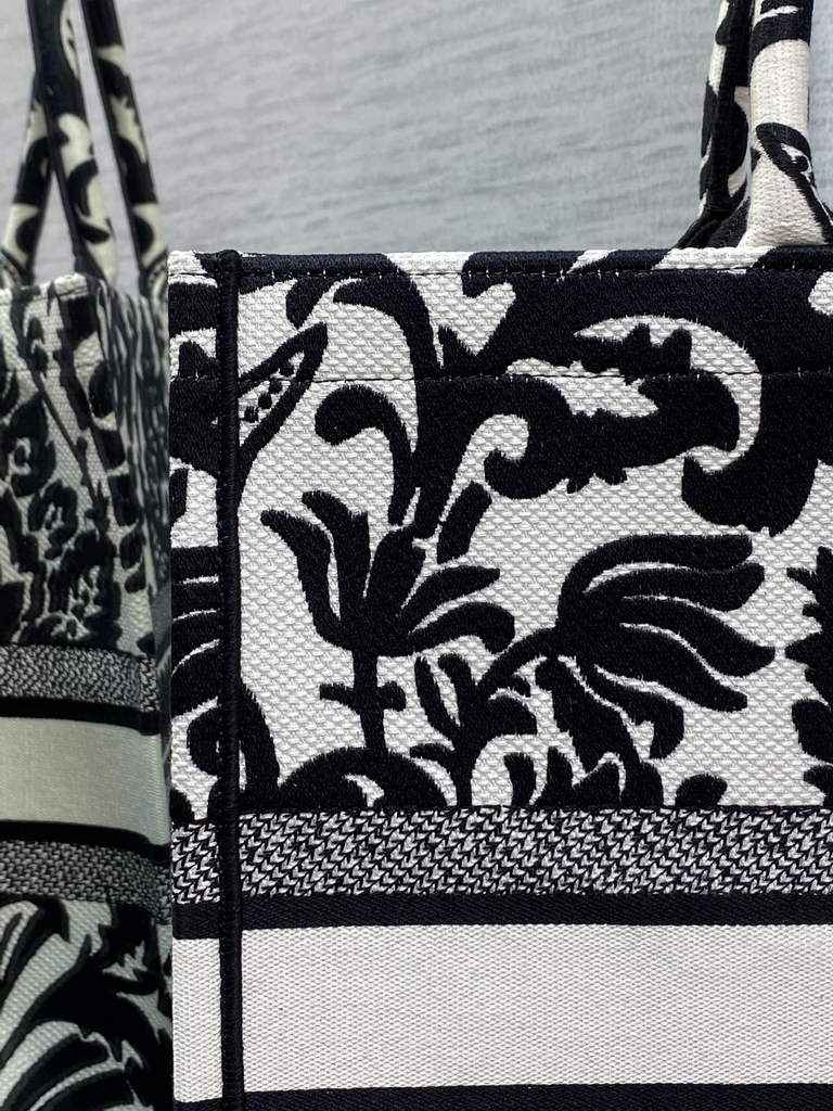 Dior M1286 Large Book Tote Bag Black flower Multicolor Embroidery