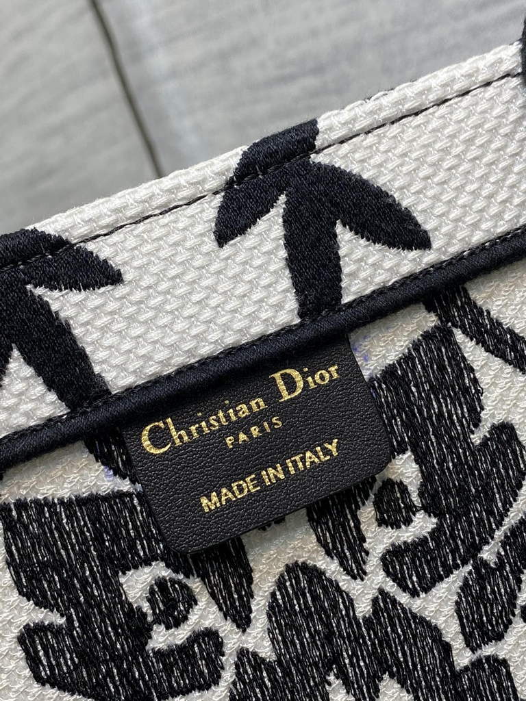 Dior M1286 Large Book Tote Bag Black flower Multicolor Embroidery