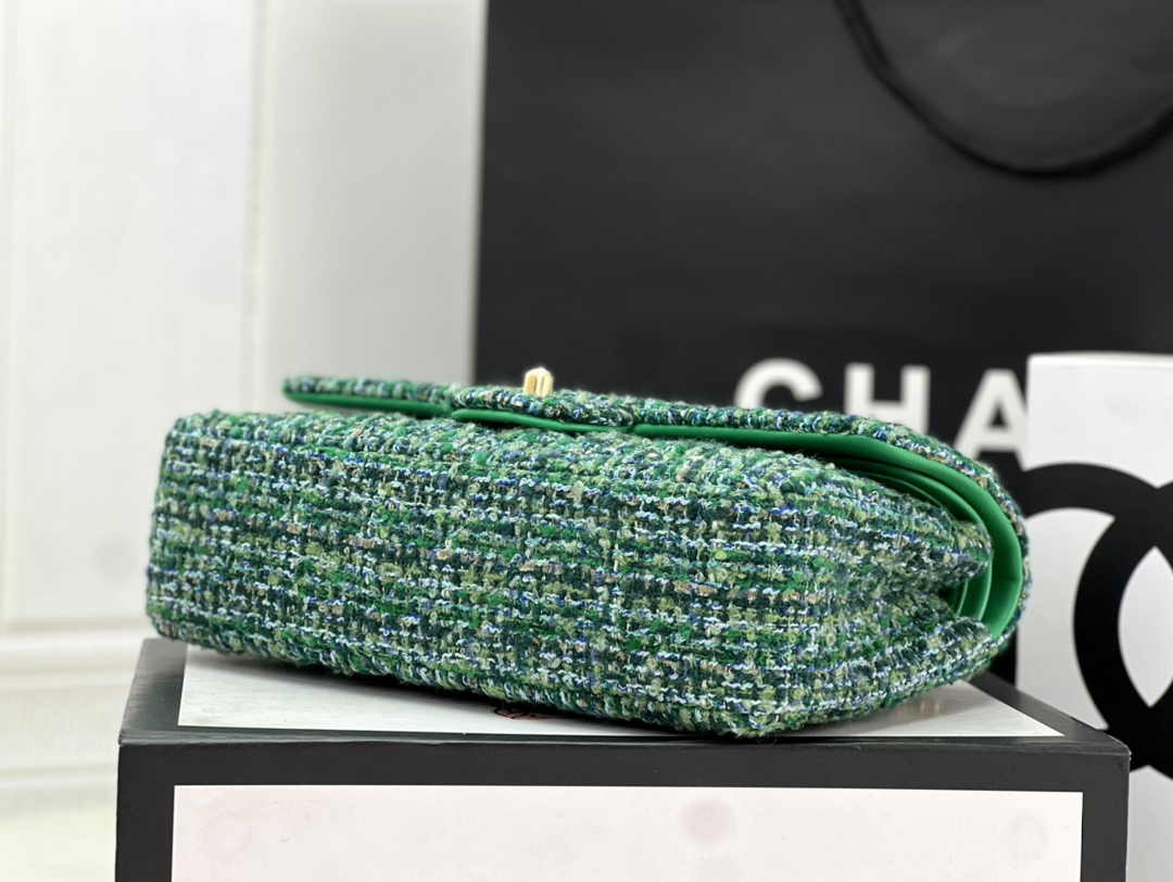 Chanel A01112 Classic Handbag Green Wool Tweed Gold-Tone Metal