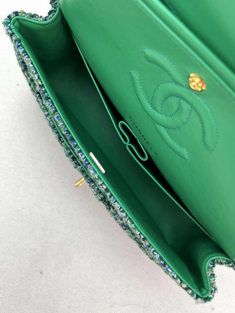 Chanel A01112 Classic Handbag Wool Tweed Gold-Tone Metal Green