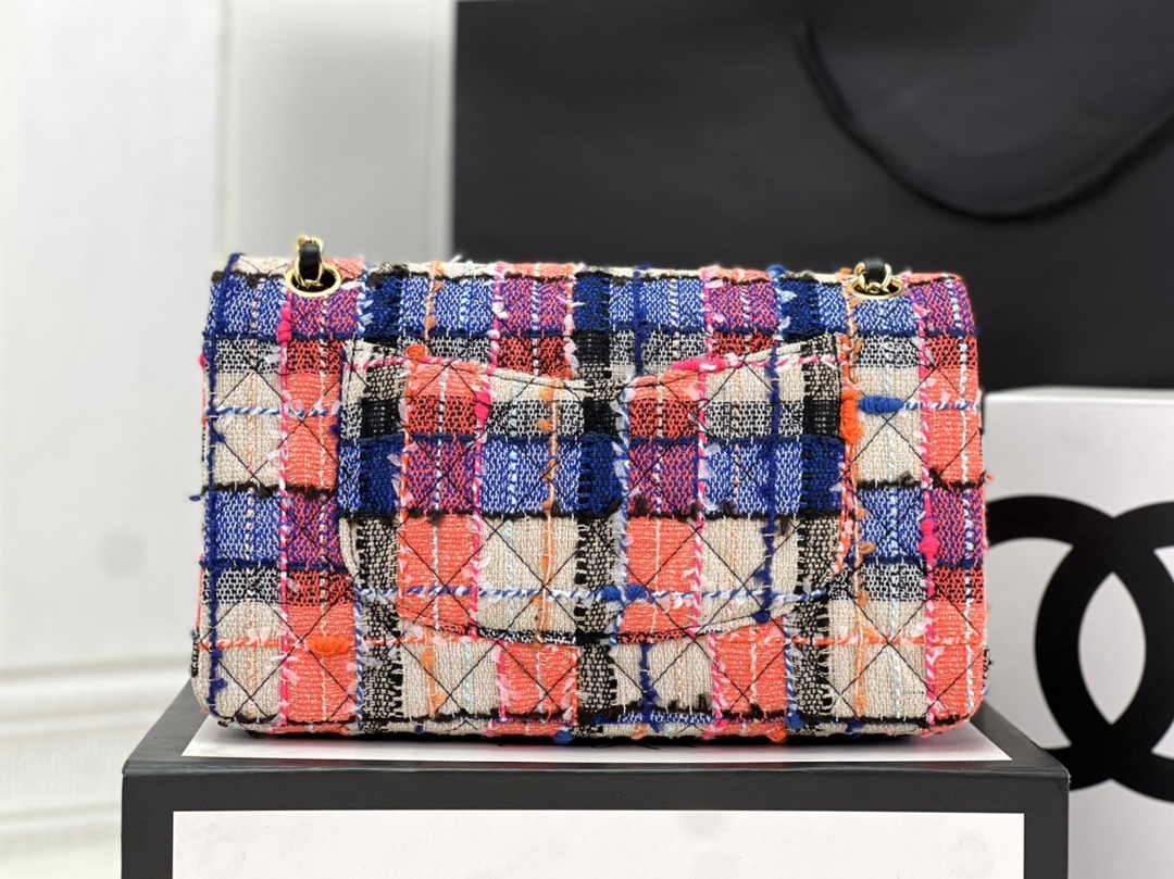 Chanel A01112 Classic Handbag Wool Tweed Gold-Tone Metal Pink Black