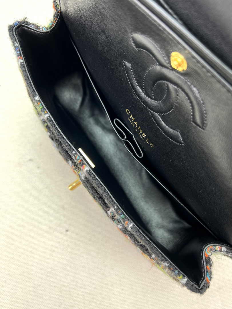 Chanel A01112 Classic Handbag Wool Tweed Gold-Tone Metal Black