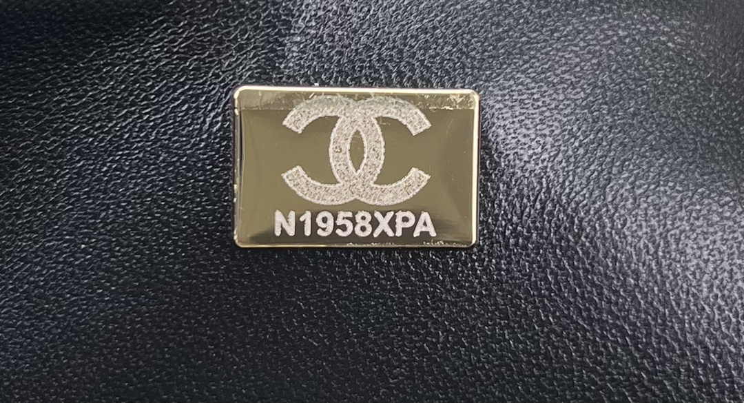 Chanel A01112 Classic Handbag Wool Tweed Gold-Tone Metal Black