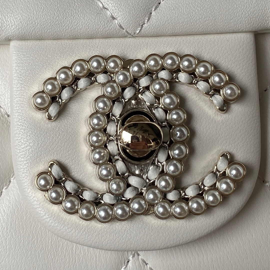 Chanel AP3791 Evening Clutch with chain Lambskin Beige