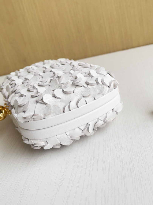 Bottega Veneta Knot 717622 Calfskin White