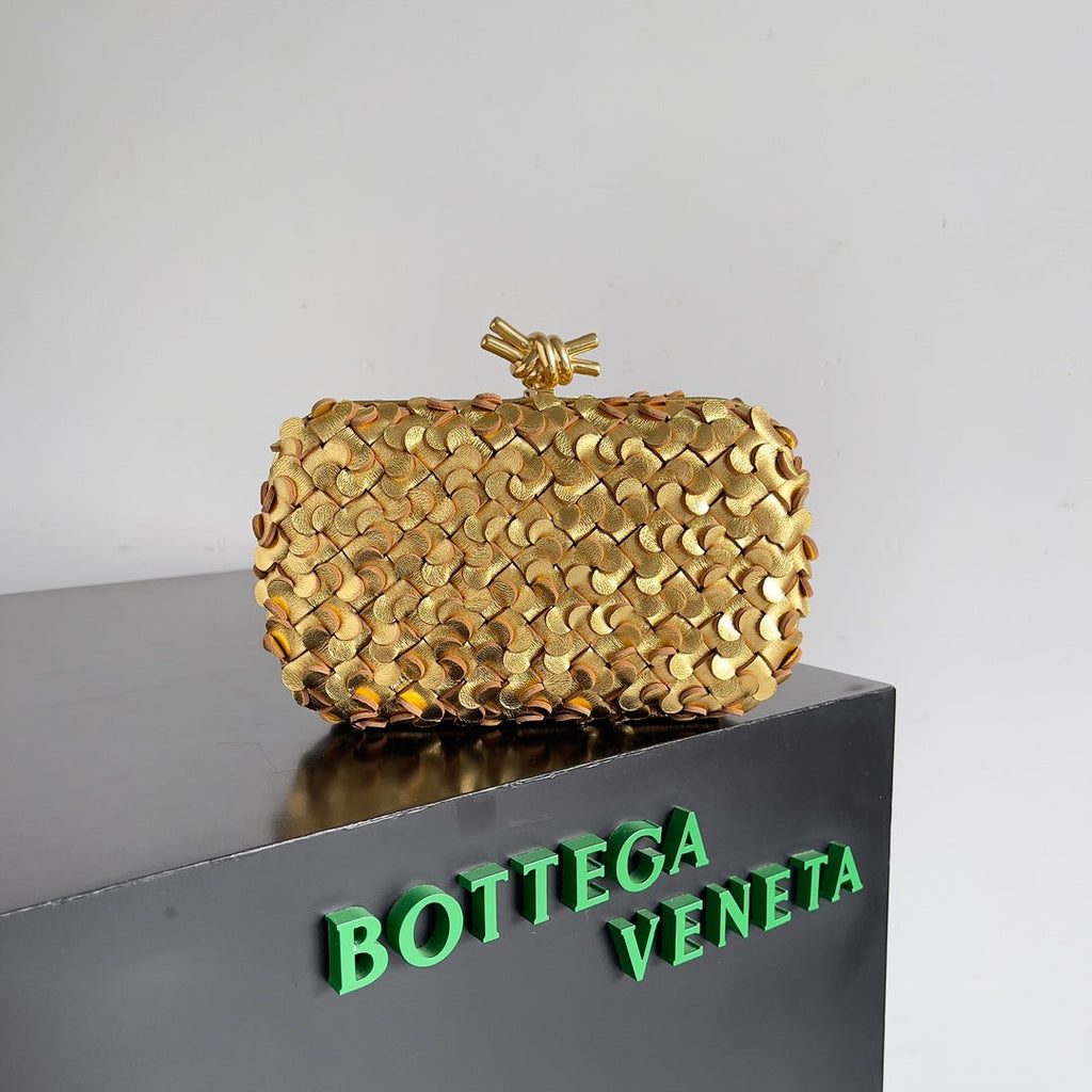 Bottega Veneta Knot 717622 Calfskin Gold