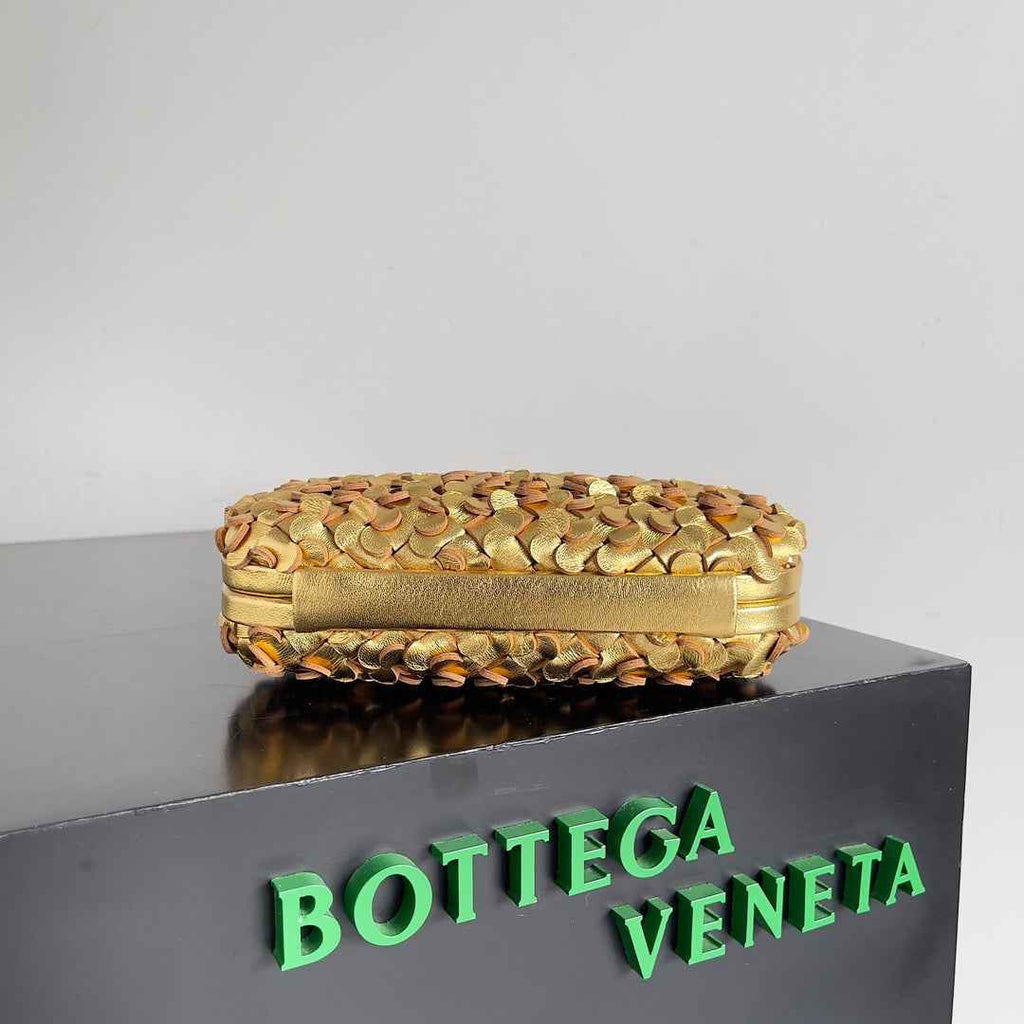 Bottega Veneta Knot 717622 Calfskin Gold