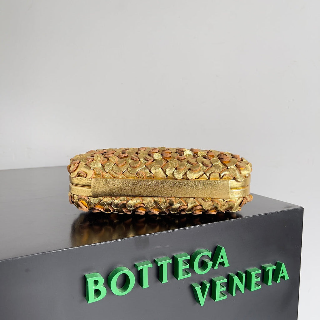 Bottega Veneta Knot 717622 Calfskin Gold