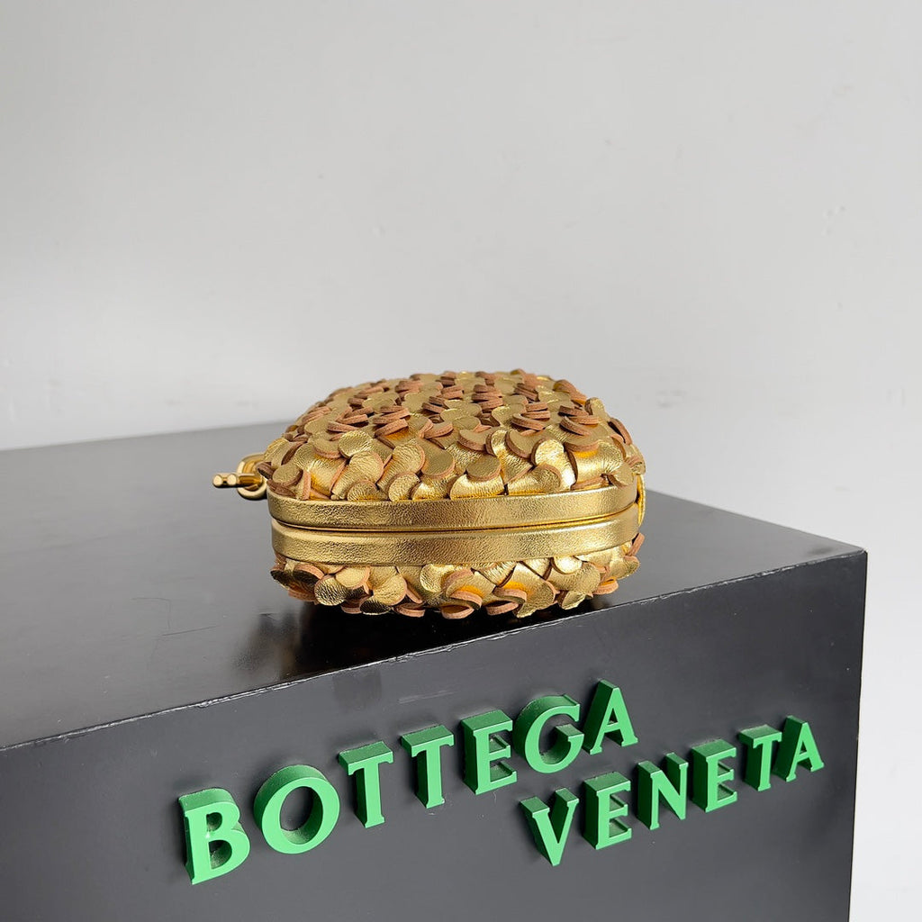 Bottega Veneta Knot 717622 Calfskin Gold