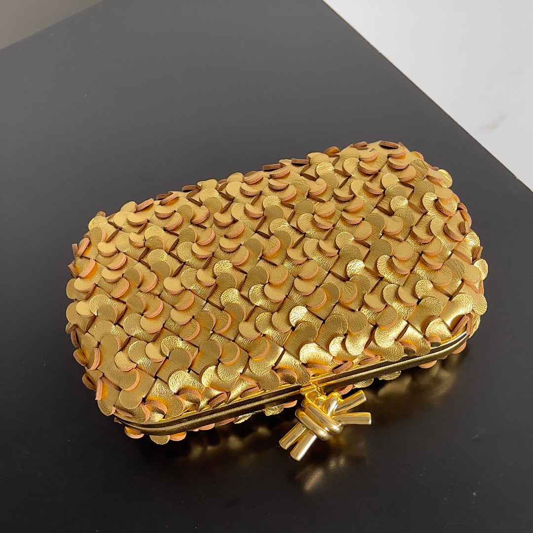 Bottega Veneta Knot 717622 Calfskin Gold