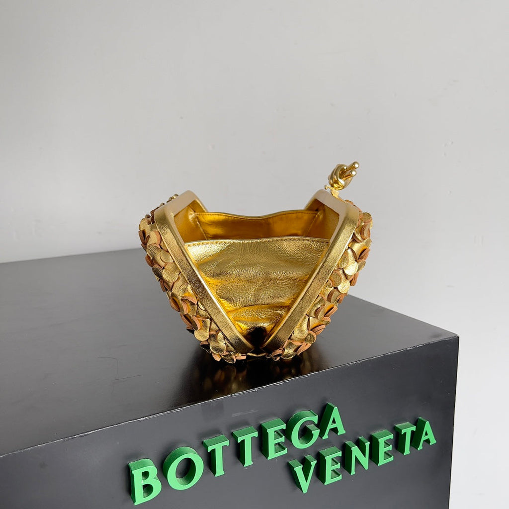 Bottega Veneta Knot 717622 Calfskin Gold