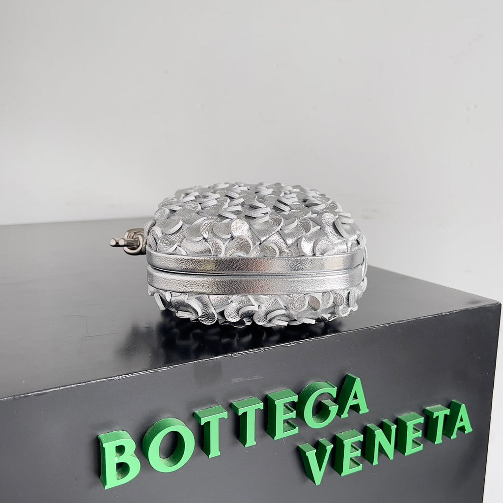 Bottega Veneta Knot 717622 Calfskin Silver