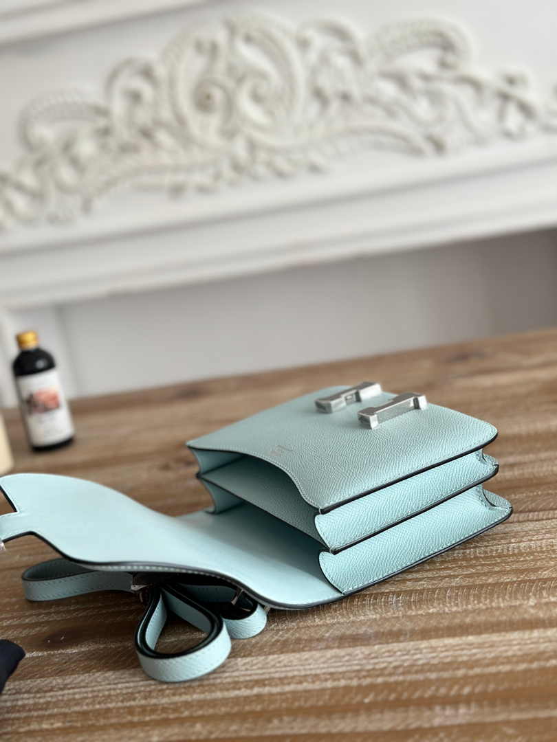 Hermes Constance Epsom Leather 19cm Light Blue Silver H082200