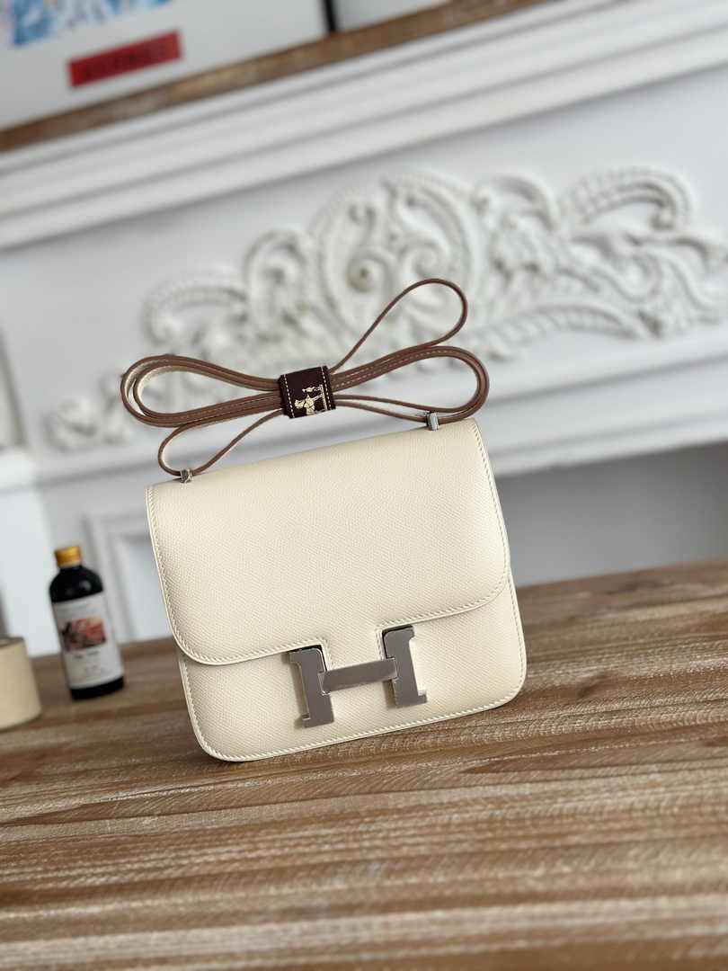 Hermes Constance Epsom Leather 19cm Beige Silver H082202
