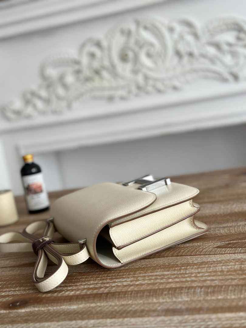 Hermes Constance Epsom Leather 19cm Beige Silver H082202