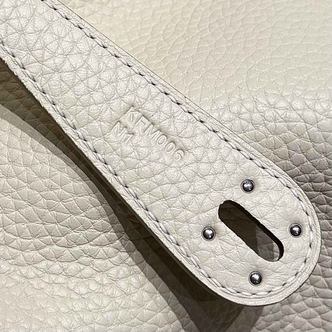 Lindy Hermès 26 Bag Togo Leather H265120