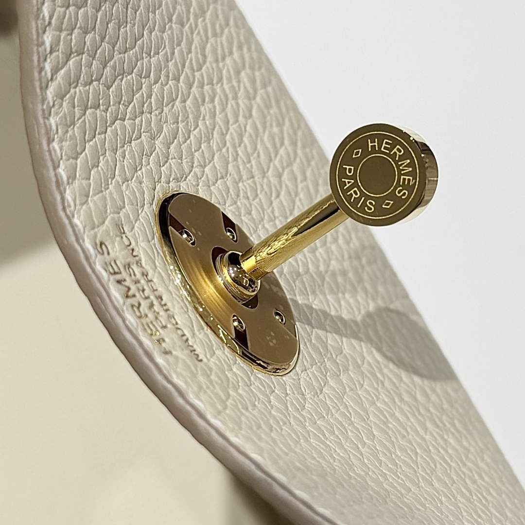 Lindy Hermès 26 Bag Togo Leather H265121