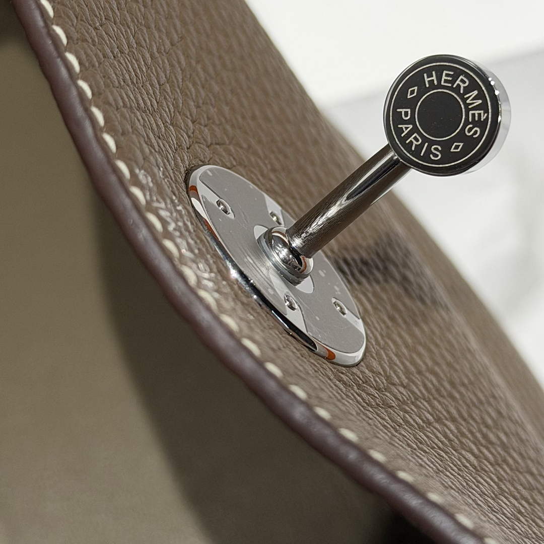 Lindy Hermès 26 Bag Togo Leather H265123