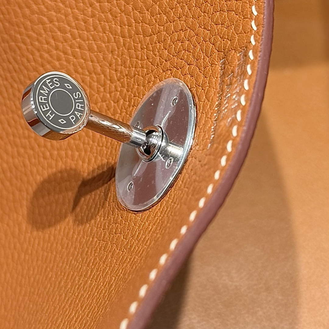 Lindy Hermès 26 Bag Togo Leather H265125