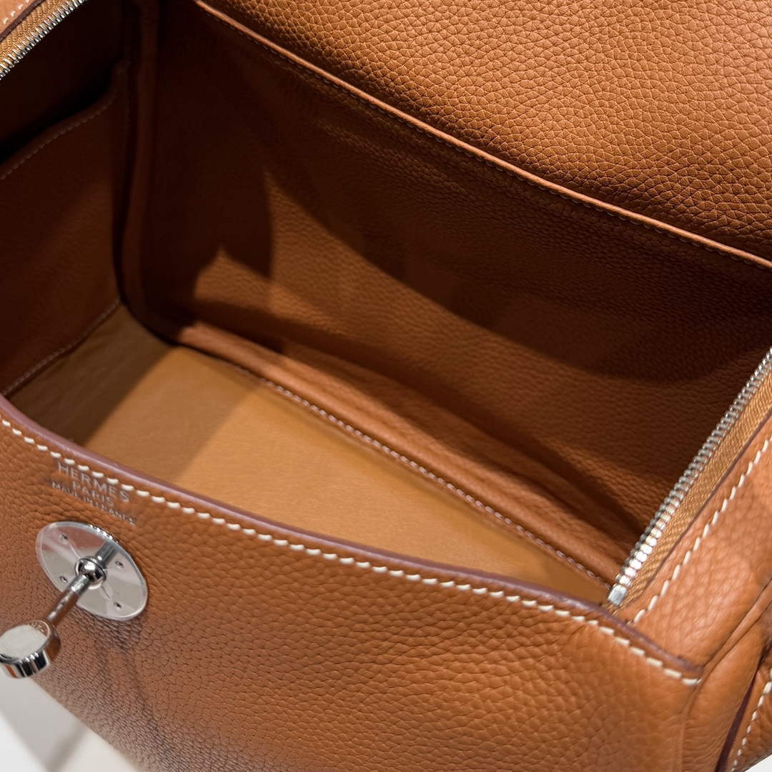 Lindy Hermès 26 Bag Togo Leather H265125
