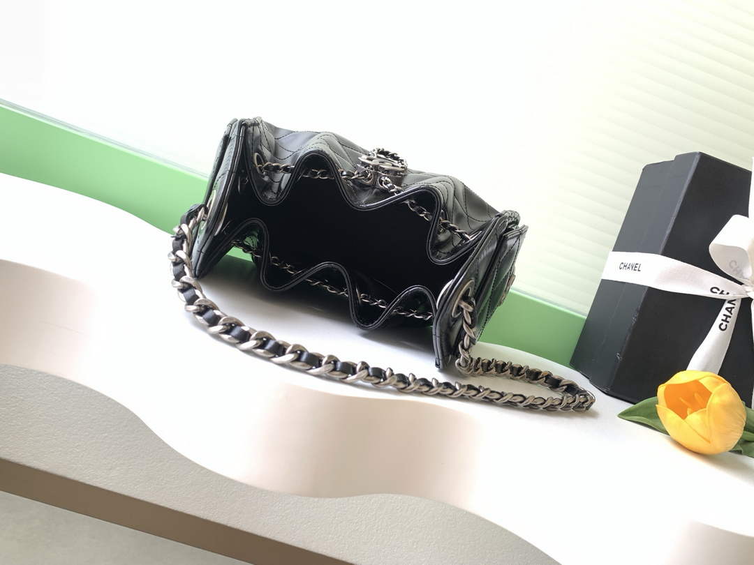 Chanel 25 Mini Handbag AS5631 - Shiny Crumpled Calfskin Black