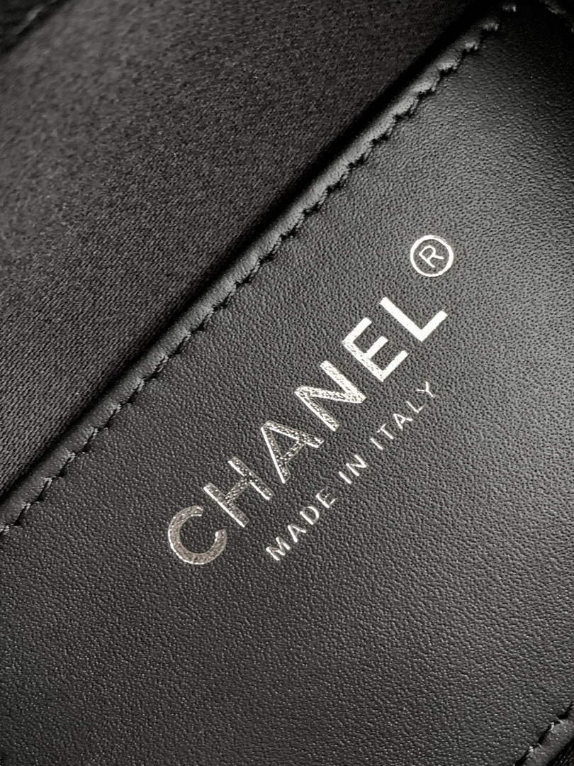 Chanel 25 Mini Handbag AS5631 - Grained Calfskin Black Silver