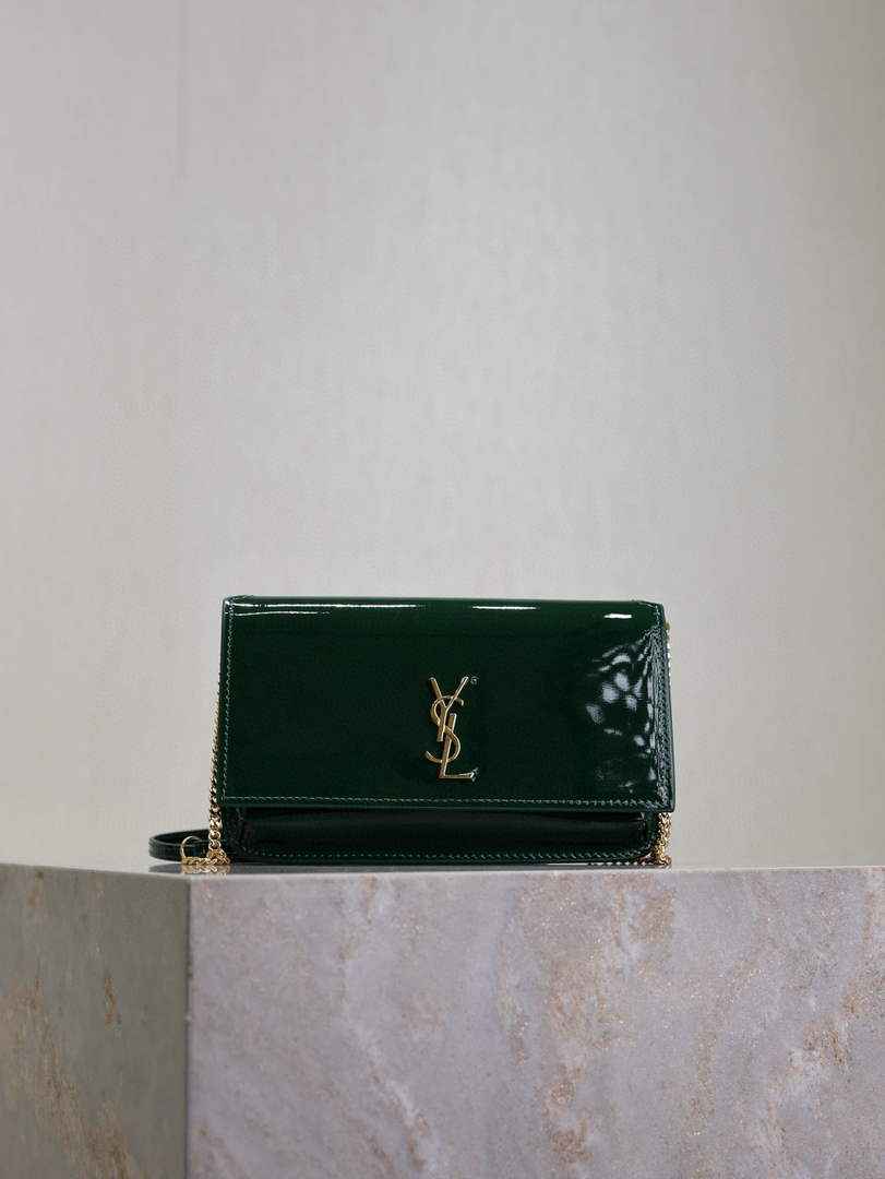 YSL CASSANDRE phone holder 635095 in patent leather green