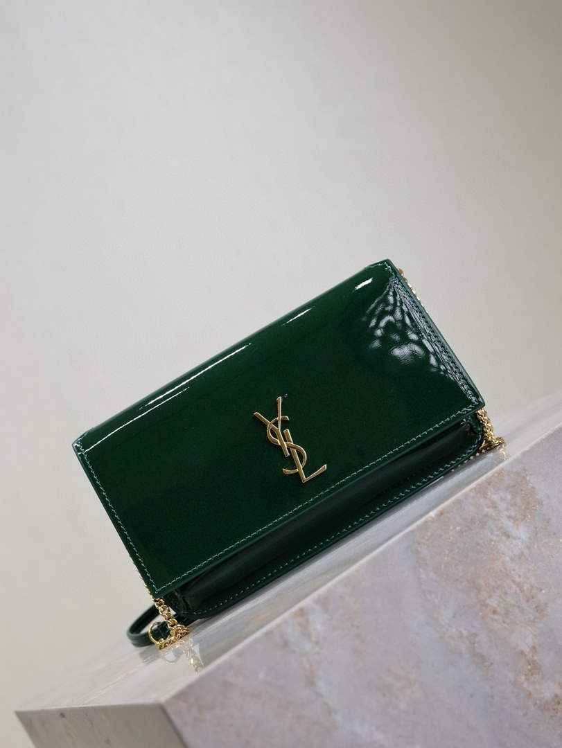 YSL CASSANDRE phone holder 635095 in patent leather green